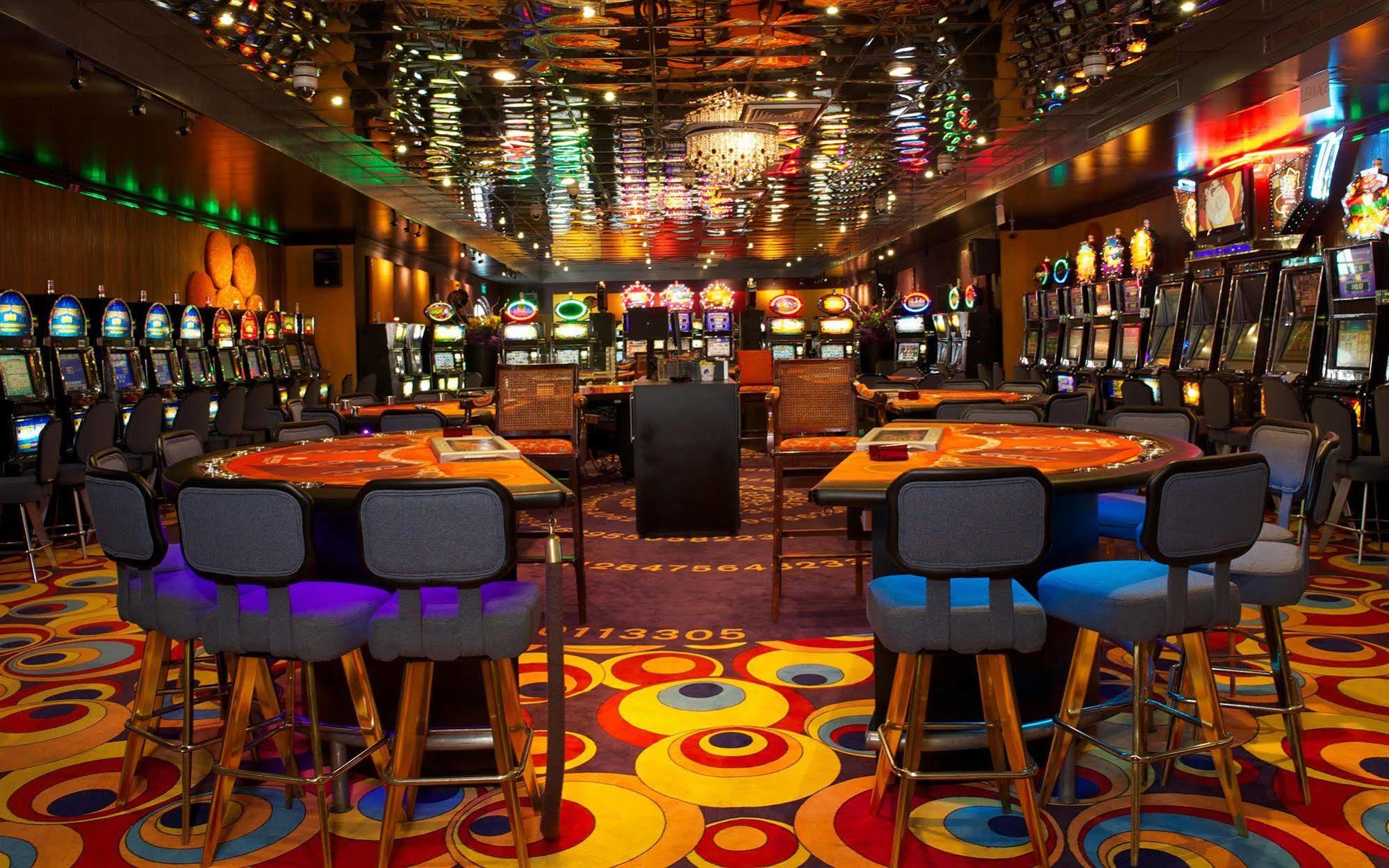 Trupial Hotel & Casino ウィレムスタッド エクステリア 写真